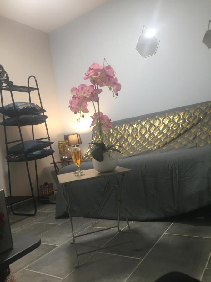 Chez Sandy Bed & Breakfast Aubagne Exterior photo