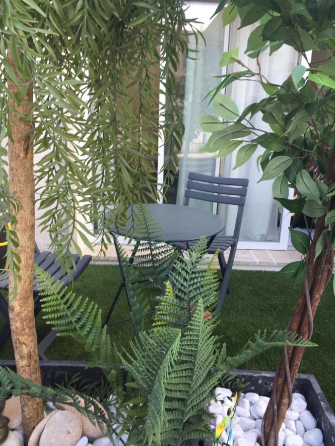 Chez Sandy Bed & Breakfast Aubagne Exterior photo